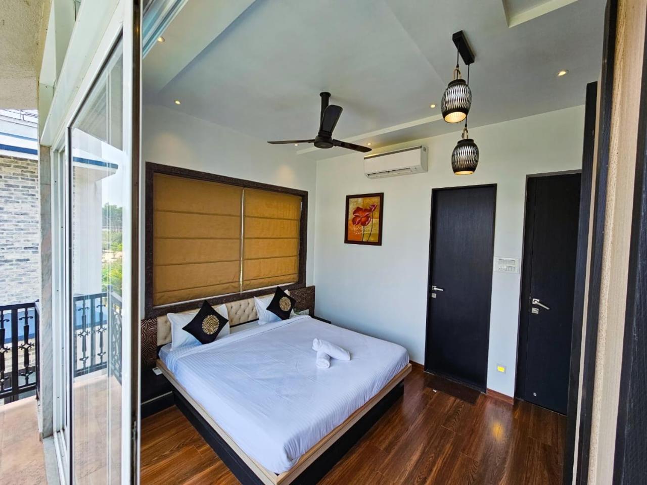 Premium Chalet Lonavala Ngoại thất bức ảnh